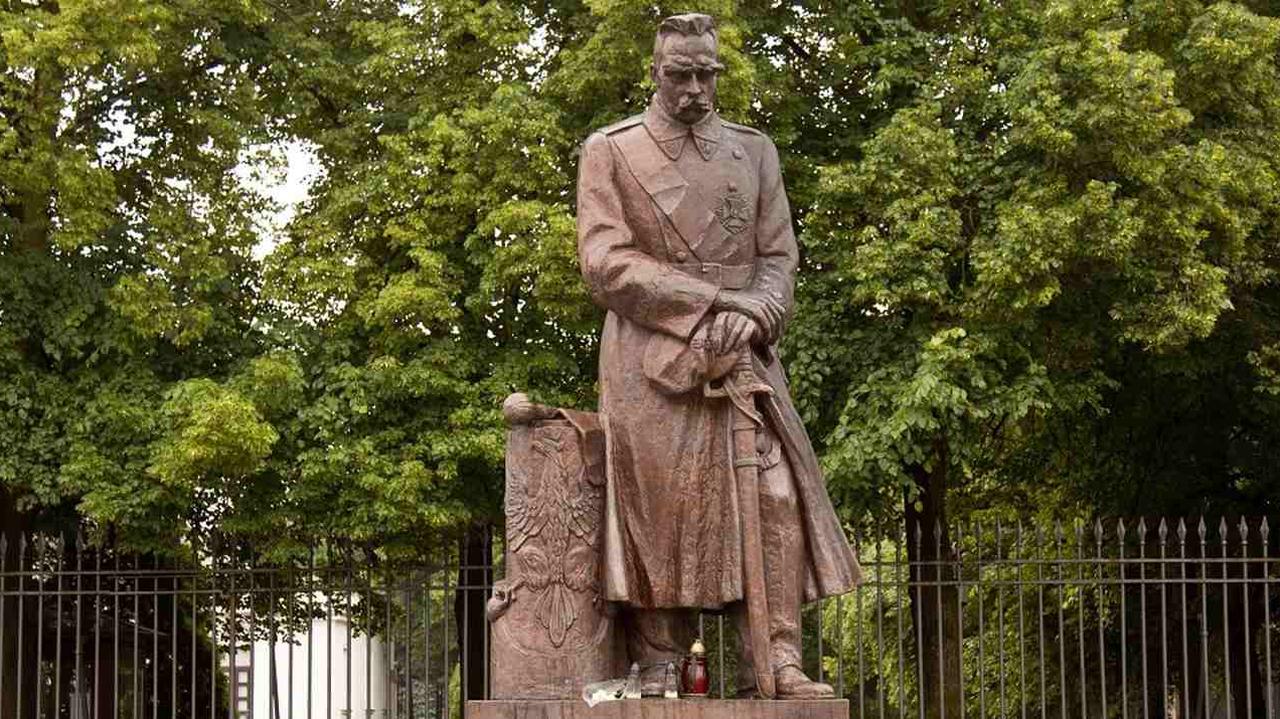 Józef Piłsudski pomnik