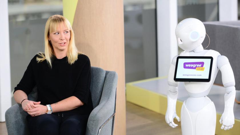 Aleksandra Przegalińska i robot Pepper