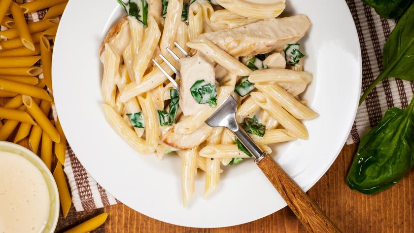 Makaron penne ze szpinakiem 