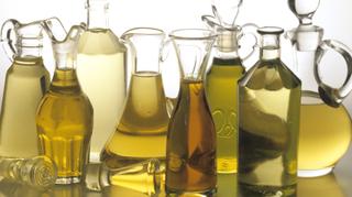 Oliwa z oliwek może być nie tylko stosowana w kuchni, ale i w kosmetyce. Odkryj jej właściwości