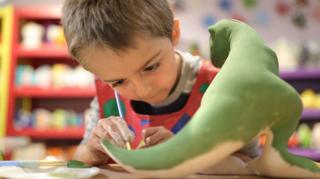 Pomóż swojemu dziecku spełnić marzenie – dowiedz się, jak narysować dinozaura w łatwy sposób!