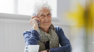 Telefon Wsparcia dla Seniorów nadal dzwoni. 