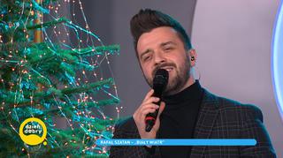 Rafał Szatan na scenie Dzień Dobry TVN w świątecznej i wzruszającej piosence