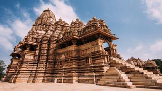 Khajuraho – niezwykłe świątynie w samym sercu Indii