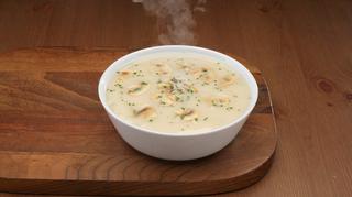 Zupa czosnkowa – na rosole, z grzankami i serem. W jaki sposób przyrządzić, aby smakowała najlepiej?