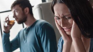 Syndrom współuzależnienia – dlaczego, żony alkoholików trwają przy swoich mężach?