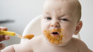 Dlaczego niemowlę nie chce jeść - przyczyny braku apetytu i sposoby na niejadka