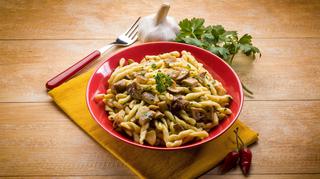 Strozzapreti – pomysły na danie włoskie