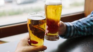 Jak zrobić piwo w domu? Przepis na piwo chmielowe