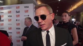 Daniel Craig pozuje bez koszulki. Fanka: „Bond jest w każdej części ciebie”