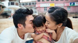Chiny znoszą kontrowersyjne przepisy. Ile dzieci będą mogły mieć chińskie małżeństwa? 