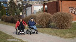 Znane osoby przejmą opiekę nad niepełnosprawnymi w nowym programie TTV. Kiedy premiera 