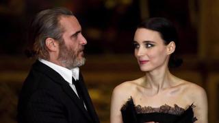 Rooney Mara i Joaquin Phoenix zostaną rodzicami? Aktorka jest podobno w szóstym miesiącu ciąży