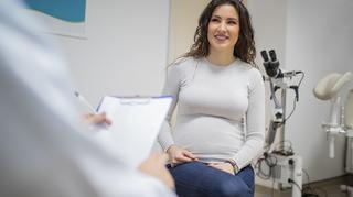 Ciąża i pierwsza miesiączka - kiedy iść do ginekologa?