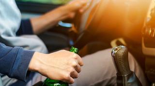 Policja ujawniła, ile wypadków powodują pijani kierowcy. Statystyki są niepokojące