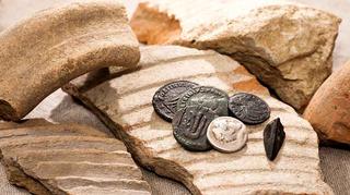 Chłopcy wykopali monety z czystego złota. Skarb pochodzi sprzed 1100 lat