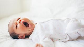 Co zrobić, gdy niemowlę nie chce spać? Przyczyny bezsenności u małego dziecka