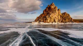 Jezioro Bajkał – błękitne oko Syberii. Co warto o nim wiedzieć?