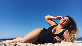 Joanna Cesarz pozuje topless na plaży!