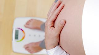 Prawidłowy przyrost wagi w ciąży. Ile powinna ważyć mama i dziecko?