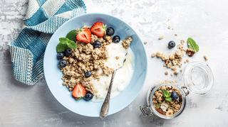 Zdrowe śniadanie na dobry początek dnia. Jak je przygotować?