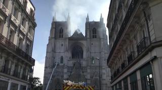 Francja. Pożar gotyckiej katedry św. Piotra i Pawła w Nantes. Służby szacują straty