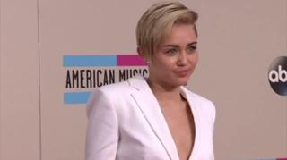 Miley Cyrus reaguje na koronawirusową panikę i apeluje: „Bądź rozsądny. Bądź człowiekiem” 