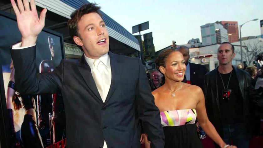 Ben Affleck i Jennifer Lopez w 2004 roku