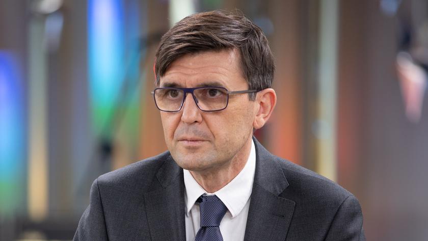 Pediatra, Specjalista chorób zakaźnych, Kierownik Kliniki Pediatrii z Oddziałem Obserwacyjnym Warszawskiego Uniwersytetu Medycznego
