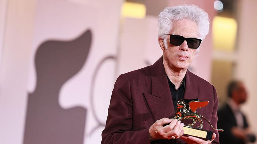 Jim Jarmusch zdołył Złotego Lwa za film "Father Mother Sister Brother"