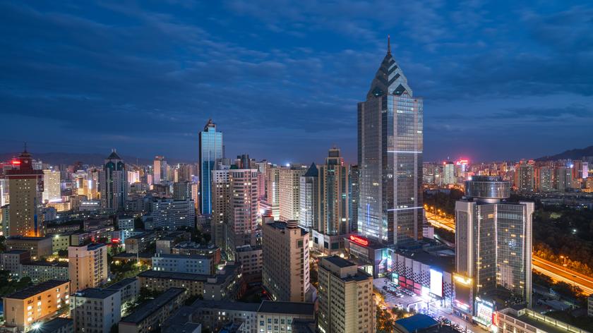 wysokie budynki w Urumczi w Chinach