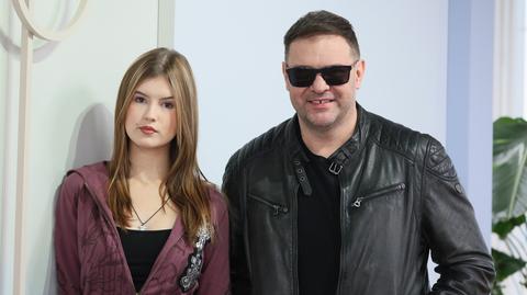 Tomasz Karolak na okładce z córką Leną. Jakim ojcem jest znany aktor?