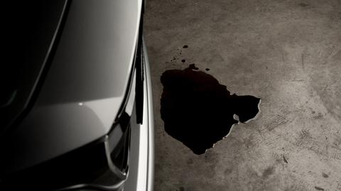 Jak usunąć plamy z oleju? Plamy z oleju silnikowego