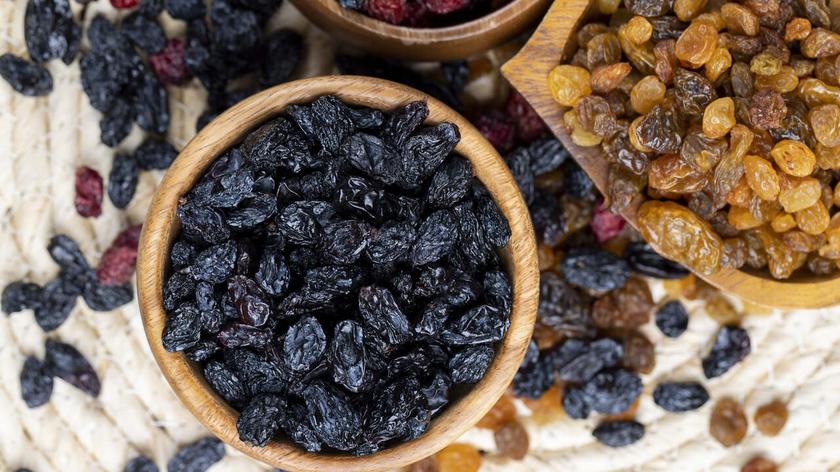 Rodzynki w miseczkach