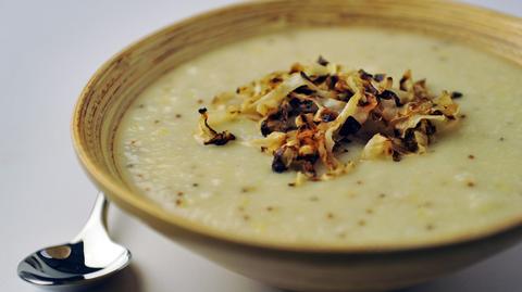 Zupa kartoflanka z kapustą kiszoną i serem gorgonzola