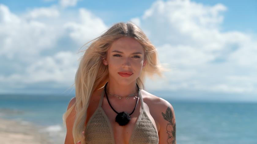 Alicja "Hotel Paradise 10"