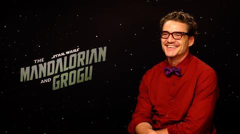 Pedro Pascal dostał prezent od polskiej dziennikarki
