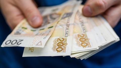 Podwyżki dla nauczycieli. MEN ogłosił stawki - ile zarobią?