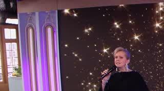 Helena Vondrackova w piosence “Dlouha noc”