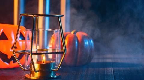 Jak zrobić suchy lód na Halloween? - przepis z CO2 i octanu sodu
