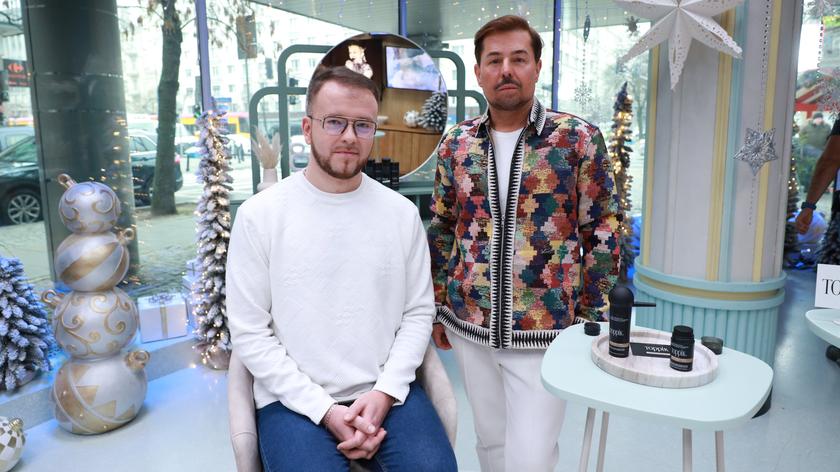  Tomasz Schmidt wraz z modelem