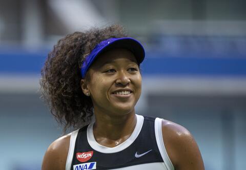 O tym, w jakim stroju wyszła na kort Naomi Osaka, mówi cały świat. "Świetny pomysł. Jak na wesele"