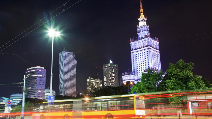 Warszawa nocą