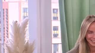 Zrobiłam sobie usta i... co z tego? O presji, krytyce i sile kobiet - napisy