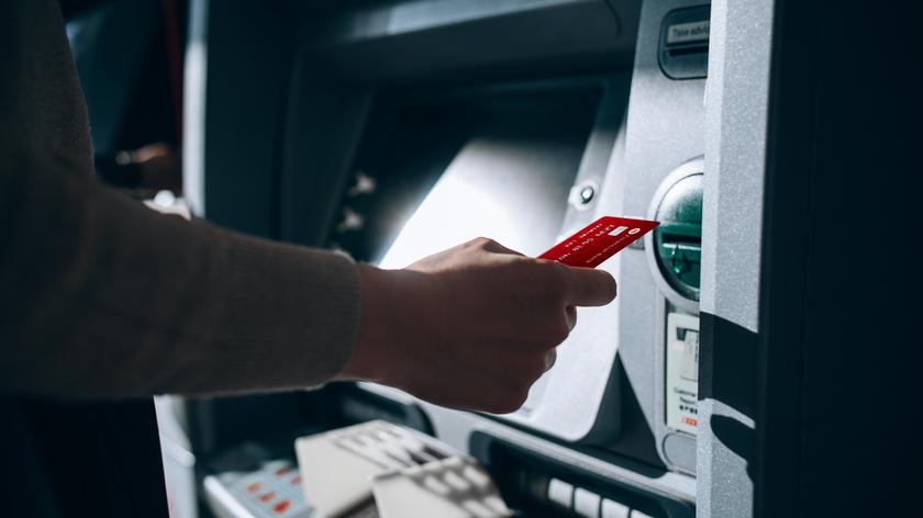 Wypłata z bankomatu
