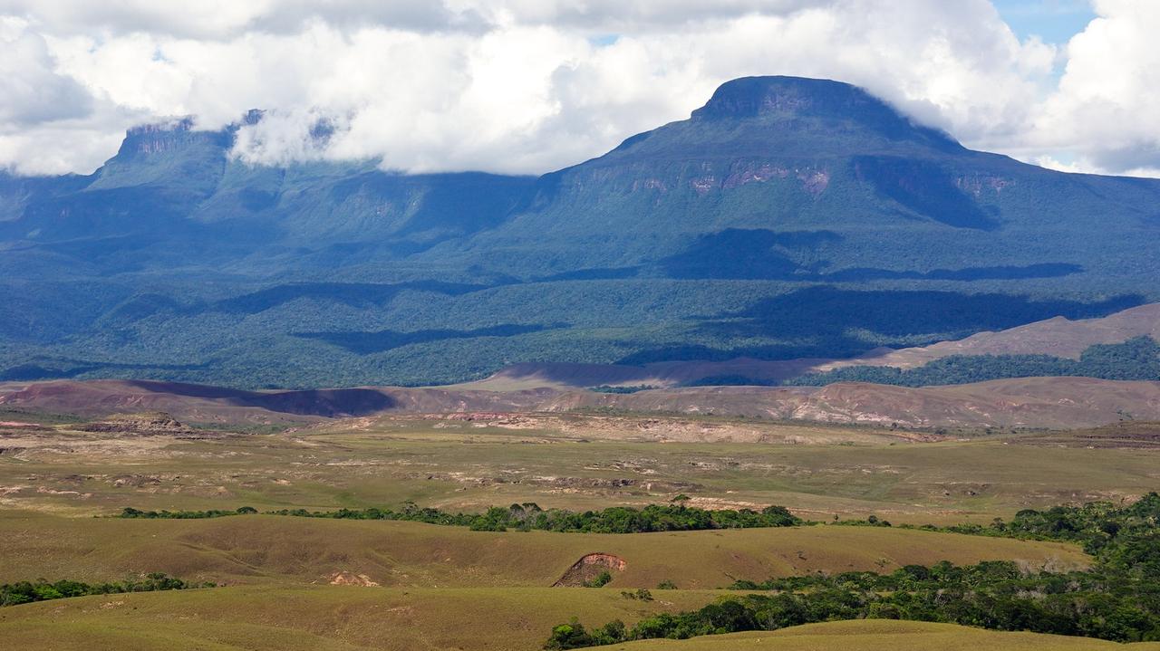 Tepui położony na granicy Wenezueli i Gujany