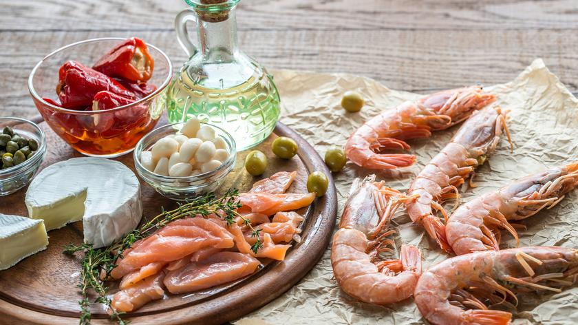 Krewetki, camembert i inne produkty