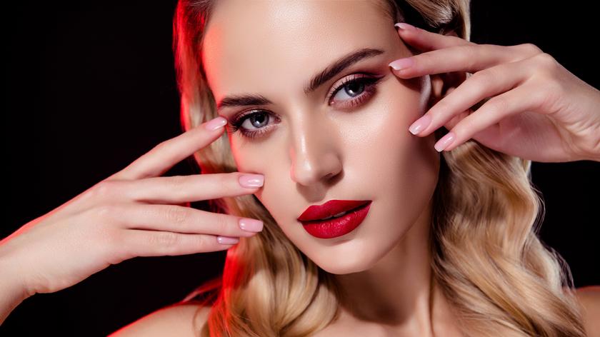 Lipstick nails biją rekordy na TikToku 