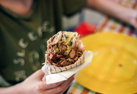 Kontrole kebabów w całej Polsce. Wyniki budzą niepokój