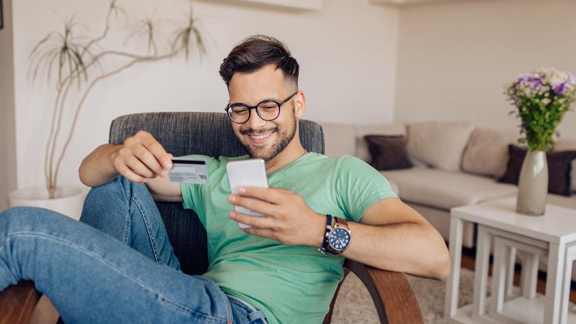 Młodzi Polacy do 35. roku życia są zadłużeni i nie przejmują się konsekwencjami